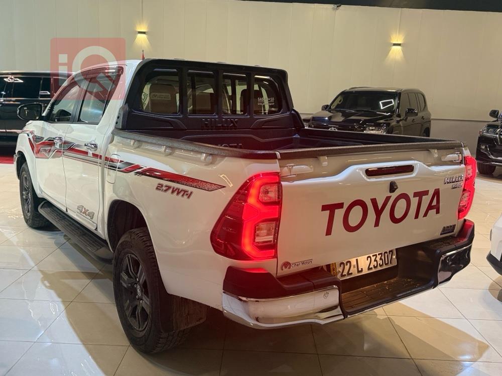 تويوتا هايلوكس